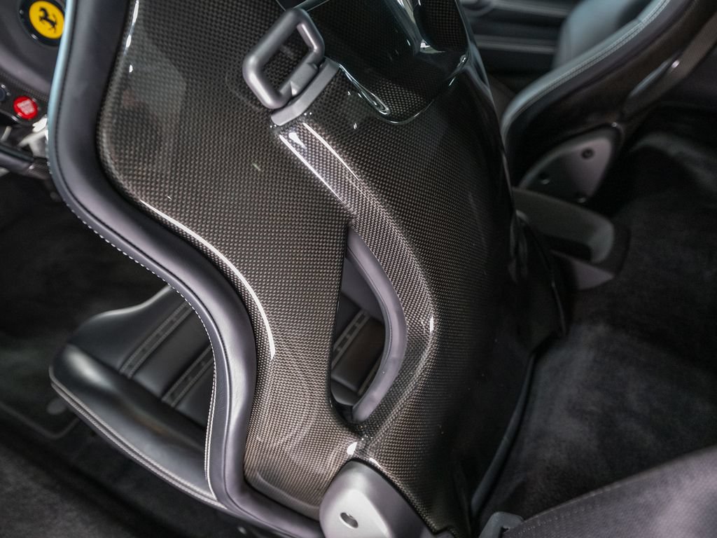 Used 2018 Ferrari 488 GTB RWD image 11