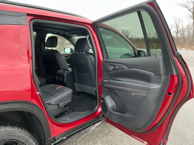 Used 2024 Chevrolet Traverse RS w/ LPO, Floor Liner Package image 22