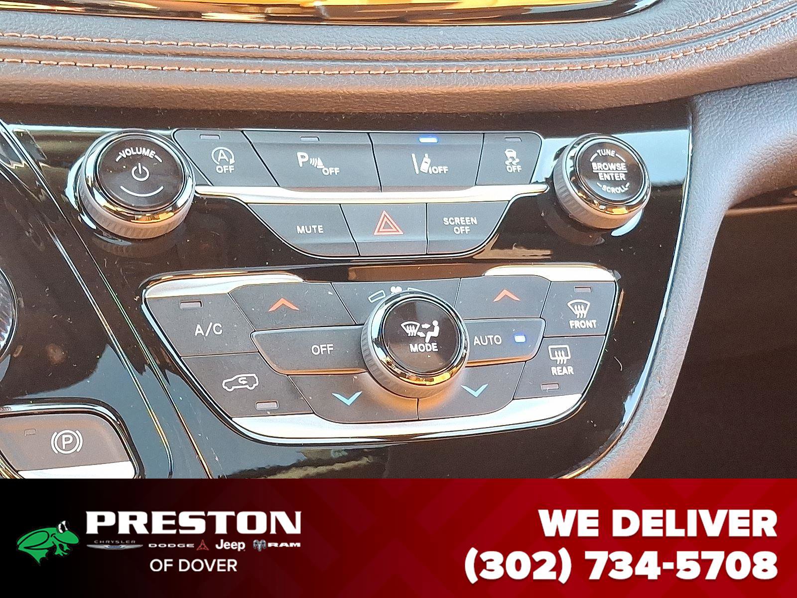 New 2026 Chrysler Pacifica Pinnacle w/ Trailer Tow Group image 17