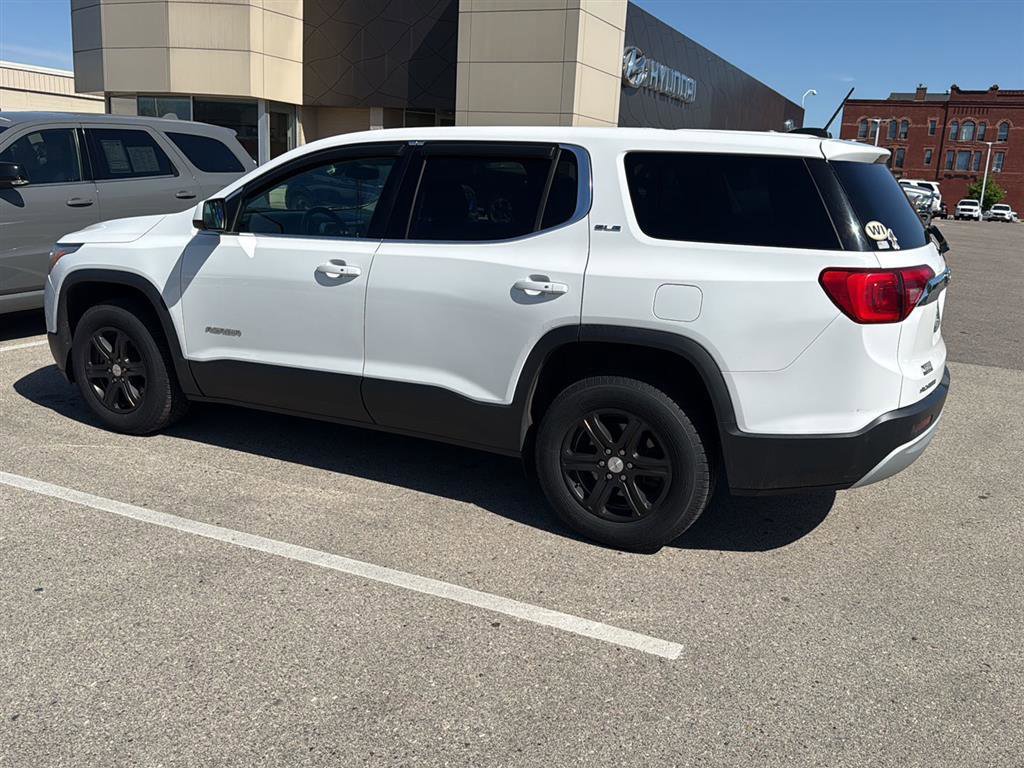 Used 2017 GMC Acadia SLE FWD image 12