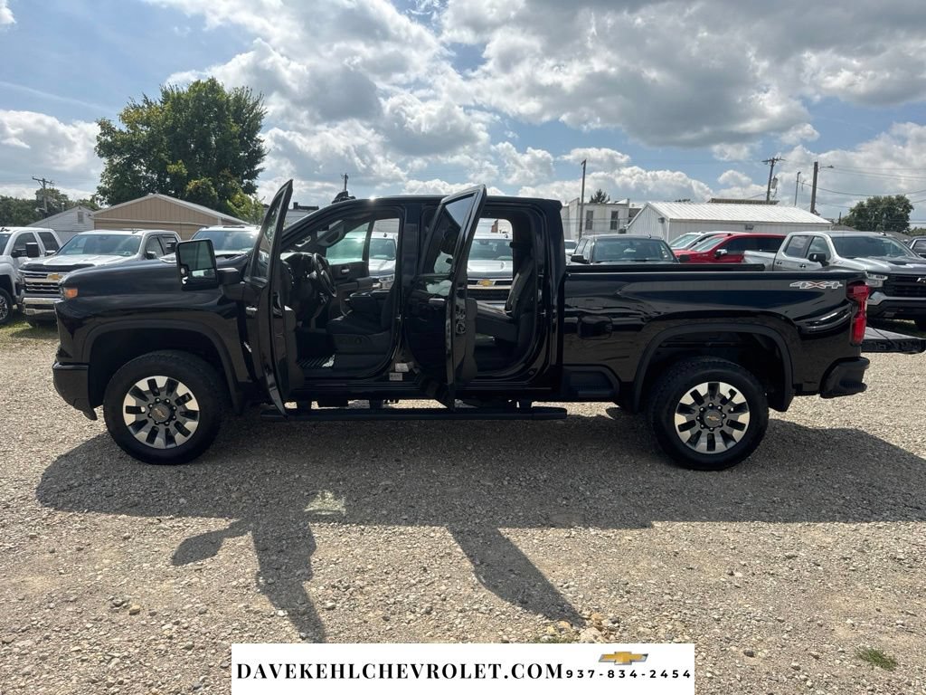 Used 2024 Chevrolet Silverado 2500 Custom w/ Custom Value Package AWD/4WD image 11