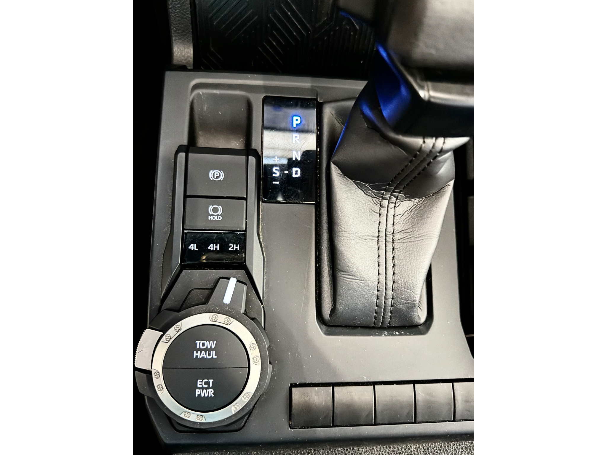Used 2024 Toyota Tacoma SR5 AWD/4WD image 22