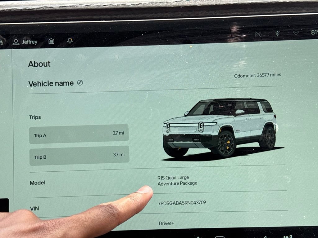 Used 2024 Rivian R1S Adventure AWD/4WD image 24