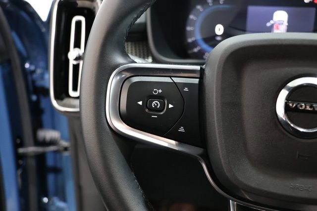 Used 2025 Volvo XC40 B5 Plus AWD/4WD image 20