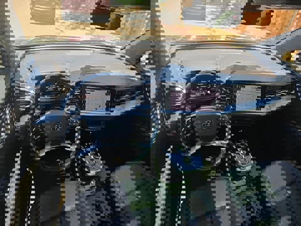 Used 2023 Audi Q4 e-tron Premium Plus w/ Premium Plus RWD image 10