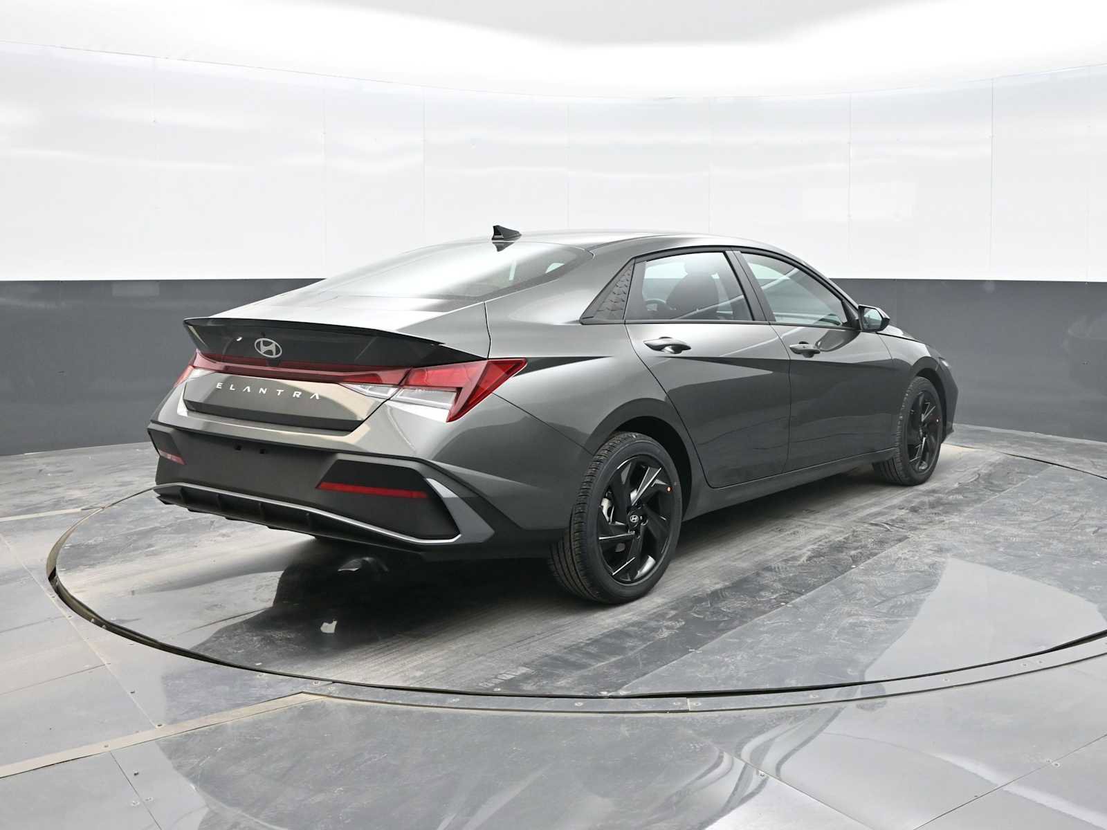 New 2026 Hyundai Elantra Sport w/ Cargo Package image 7