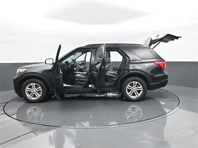 Used 2022 Ford Explorer XLT w/ Equipment Group 202A image 32