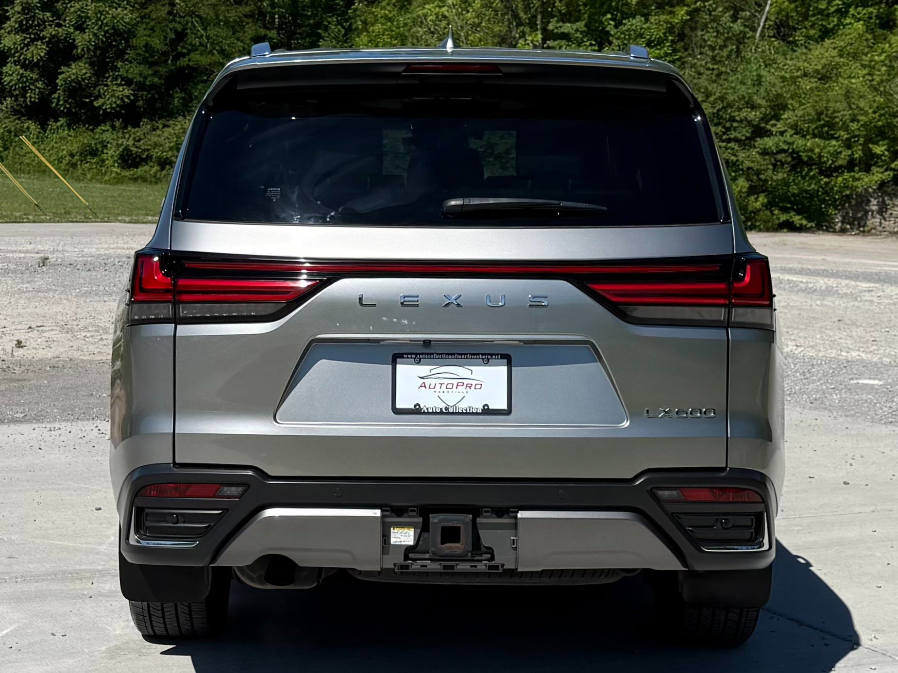 Used 2023 Lexus LX 600 4WD w/ Luxury Package image 6