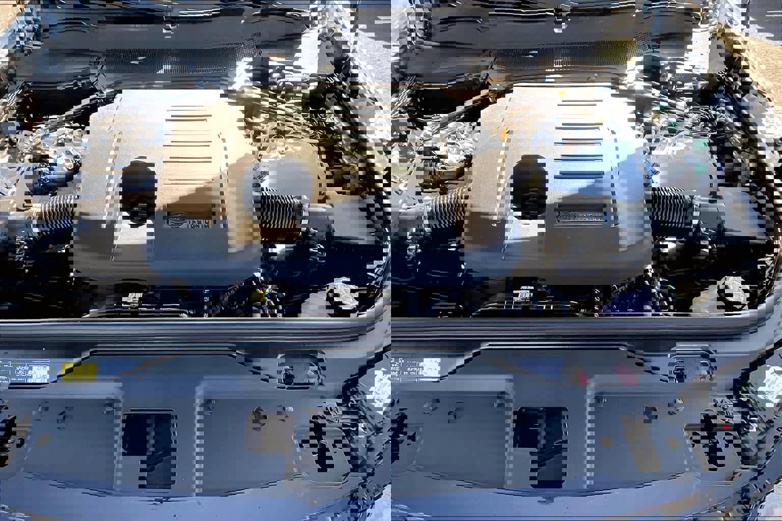 New 2025 Land Rover Discovery Dynamic SE image 13