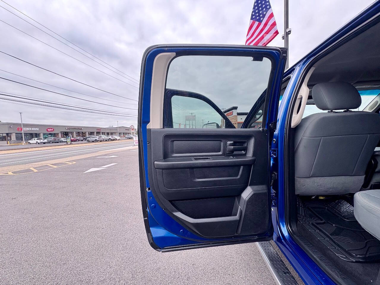 Used 2014 RAM 1500 ST w/ SXT Appearance Group image 22