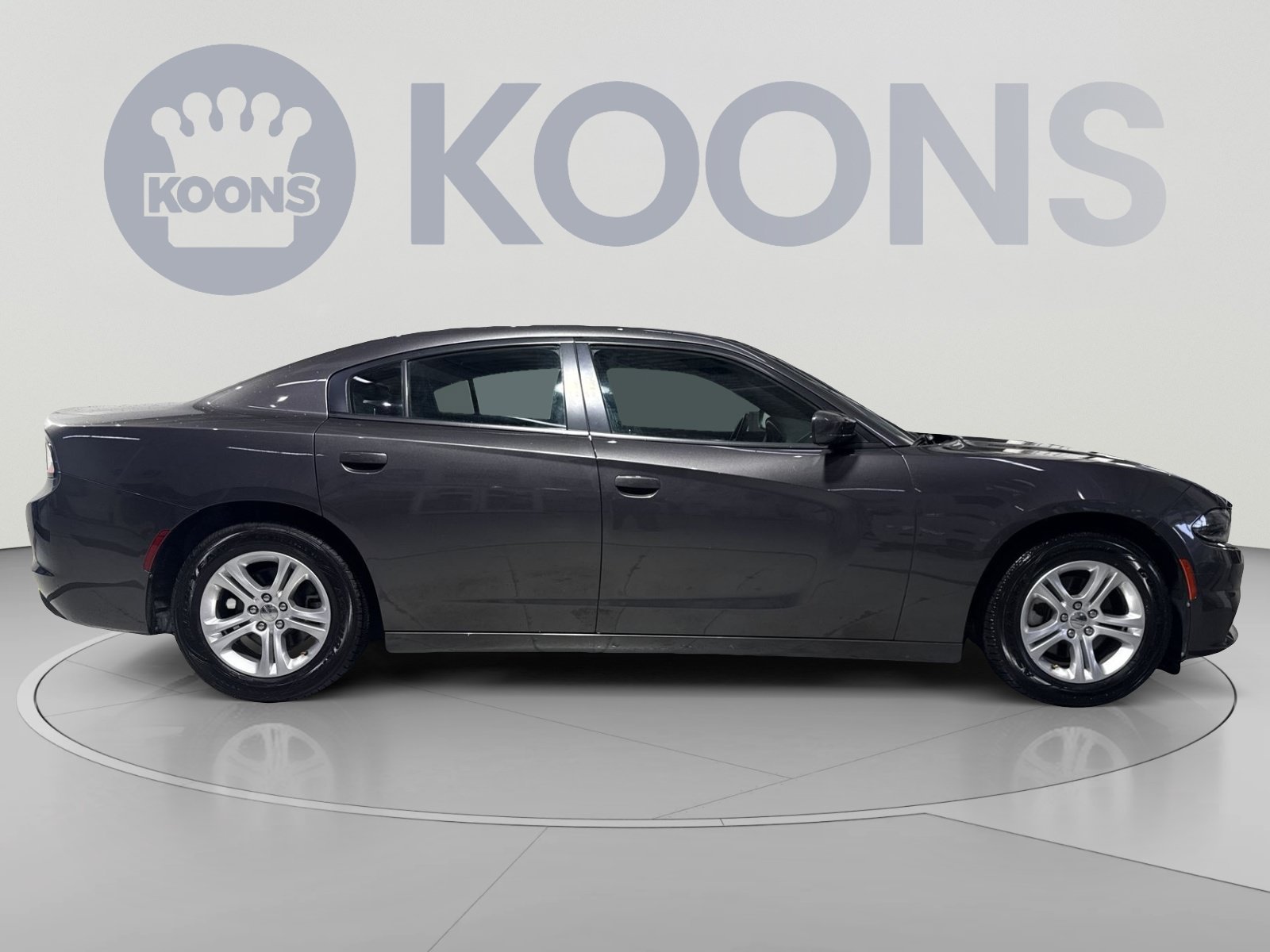 Used 2021 Dodge Charger SXT w/ Leather Interior Group RWD image 12