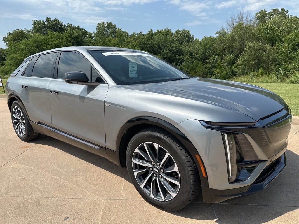 Certified 2024 Cadillac Lyriq Sport image 7