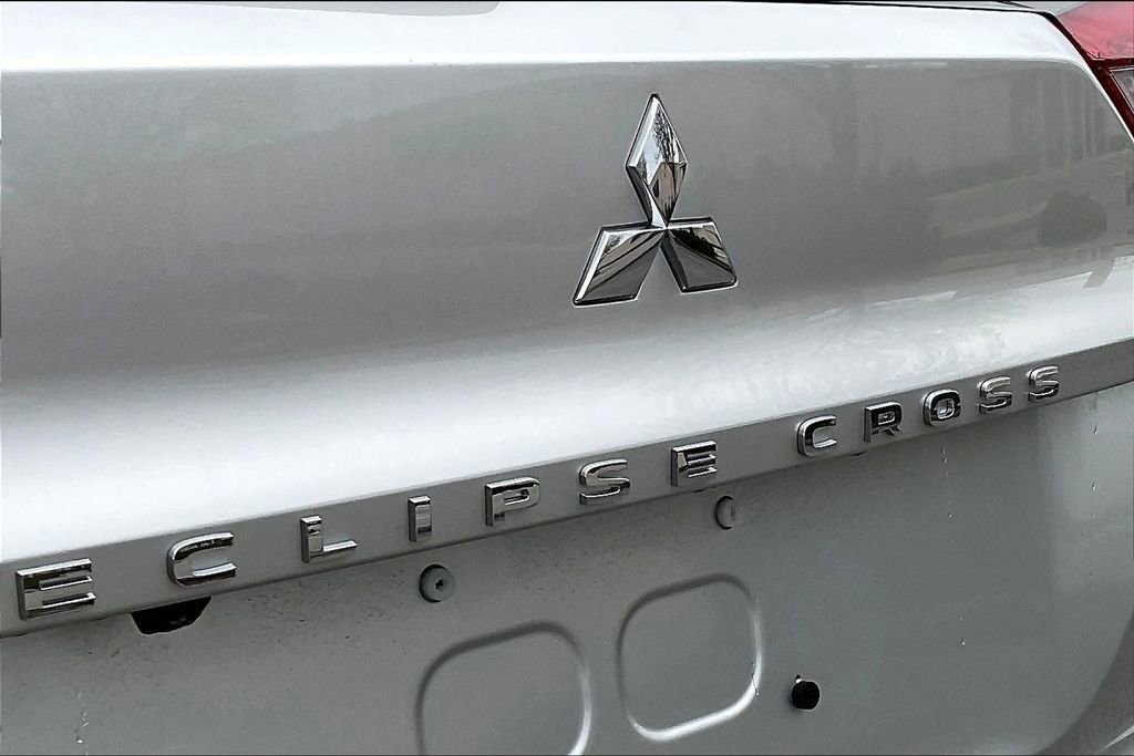New 2025 Mitsubishi Eclipse Cross SE image 11