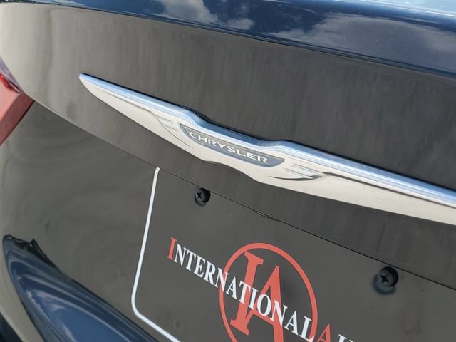 Used 2015 Chrysler 200 Limited w/ Convenience Group FWD image 5