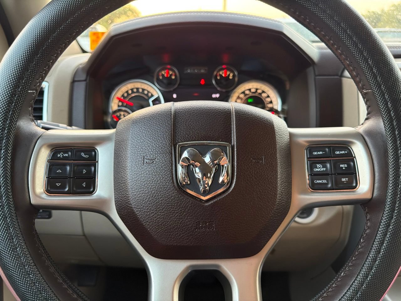 Used 2013 RAM 1500 Laramie w/ Convenience Group RWD image 6