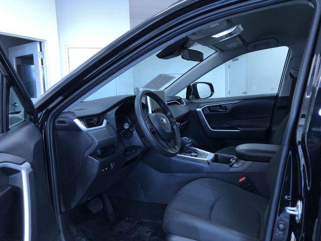 Certified 2025 Toyota RAV4 LE AWD/4WD image 10