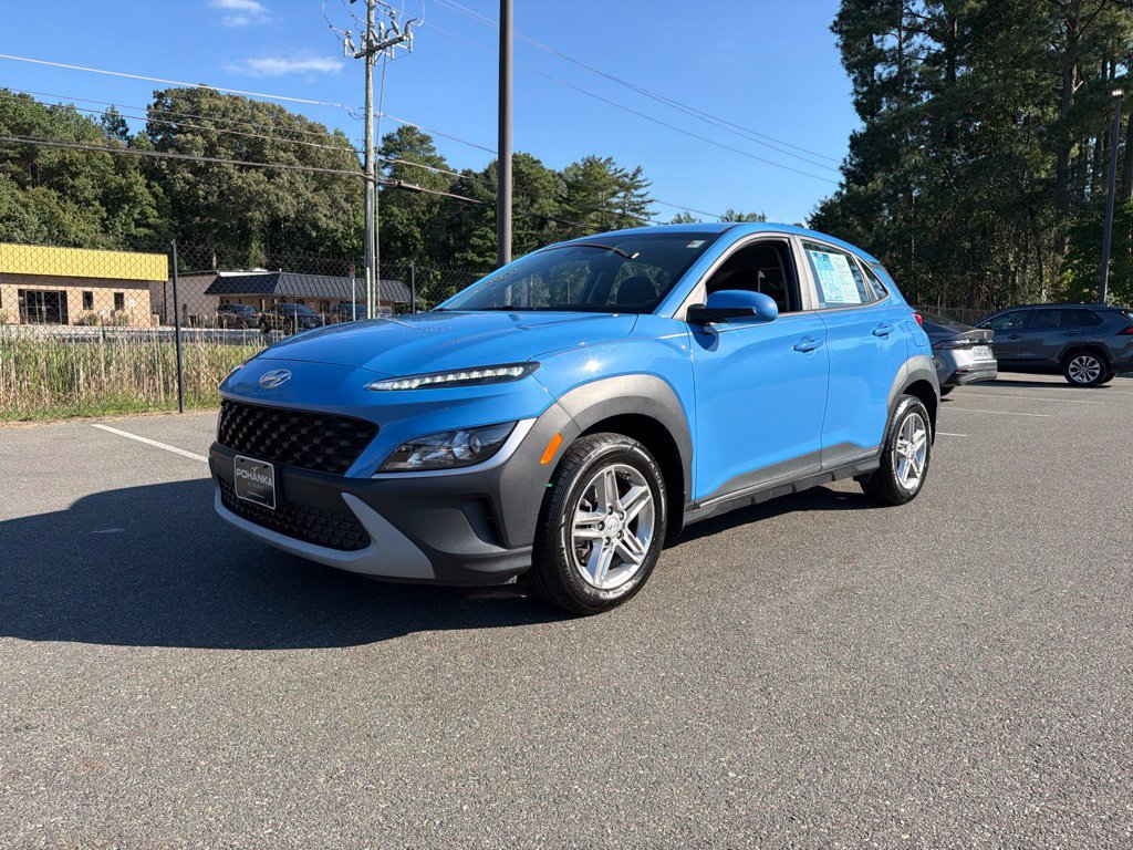 Used 2022 Hyundai Kona SE w/ Cargo Package AWD/4WD image 2