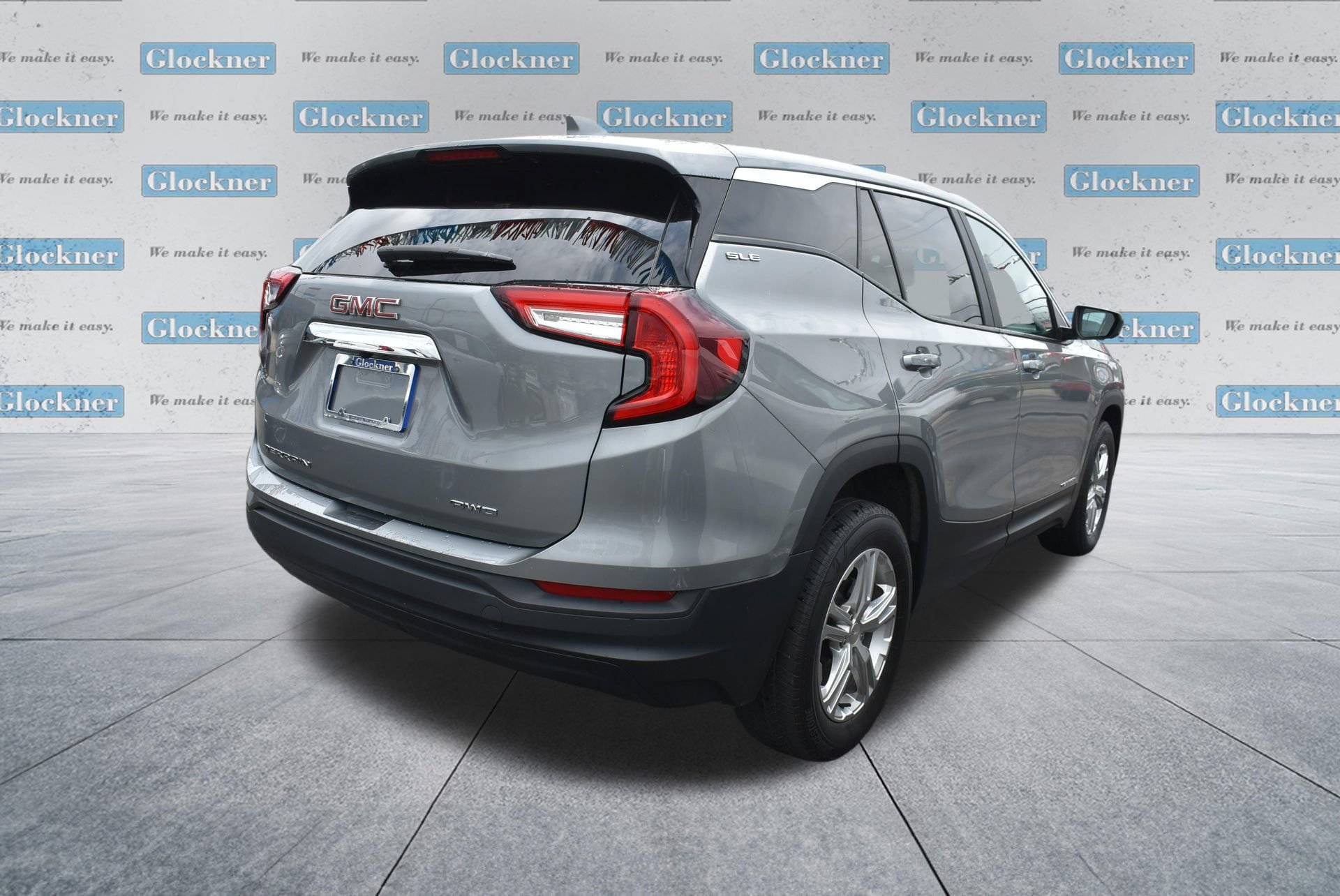 Used 2024 GMC Terrain SLE w/ LPO, Floor Liner Package AWD/4WD image 4