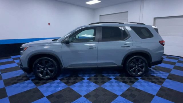 Certified 2025 Honda Pilot Sport image 5
