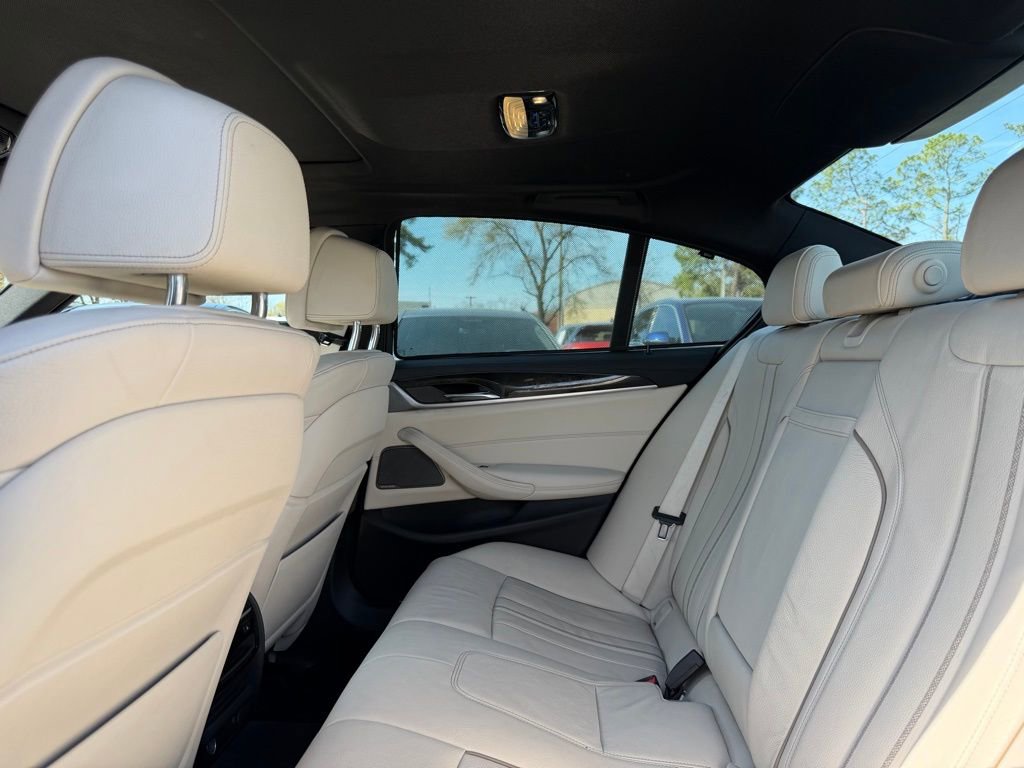Used 2017 BMW 540i xDrive image 24