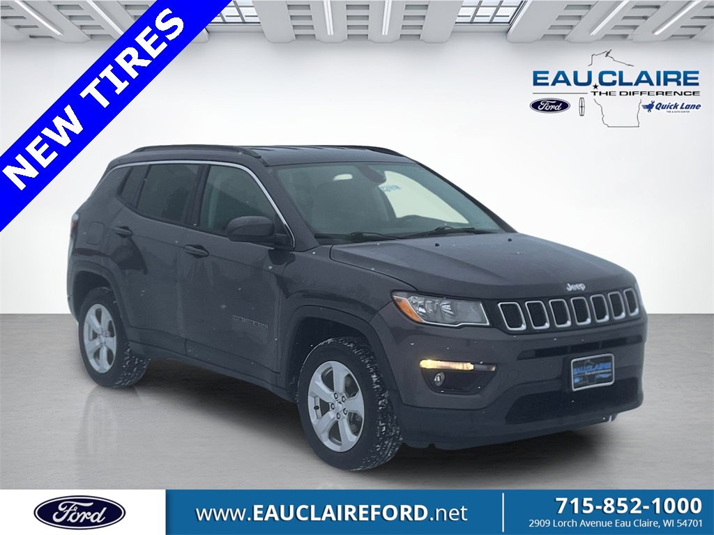 Used 2018 Jeep Compass Latitude image 1