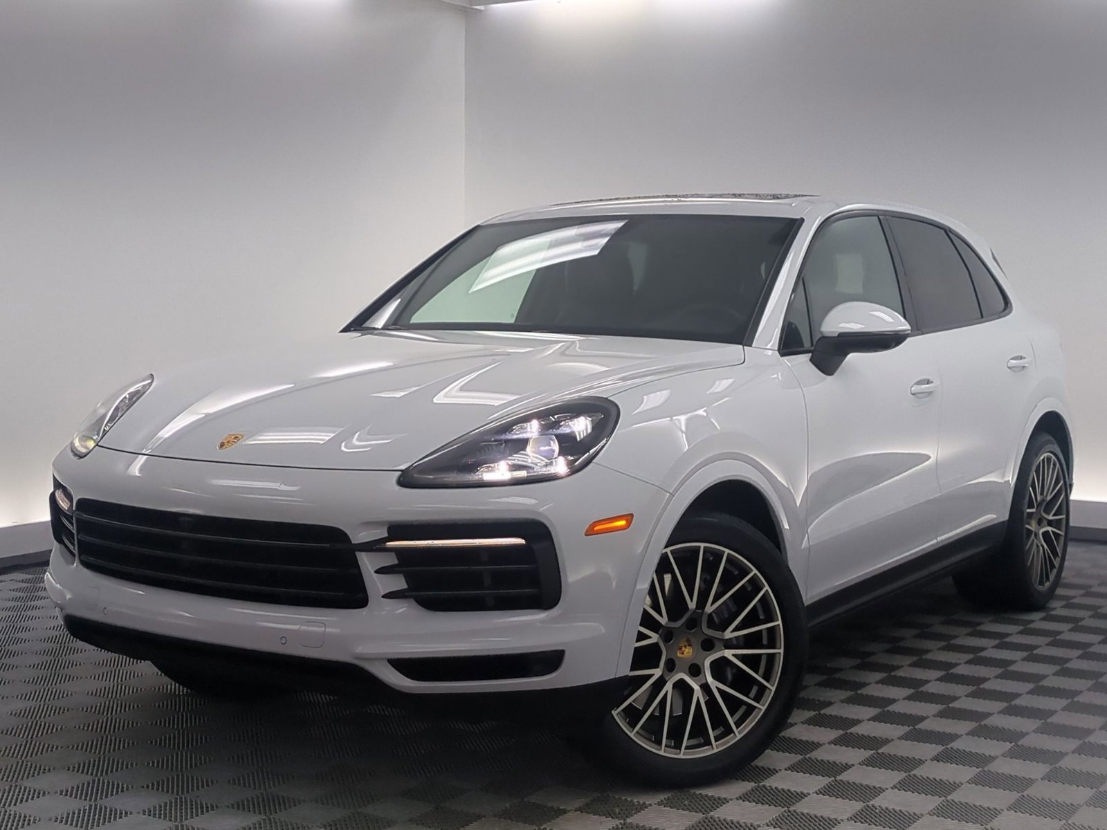 Used 2022 Porsche Cayenne Platinum Edition AWD/4WD video 1