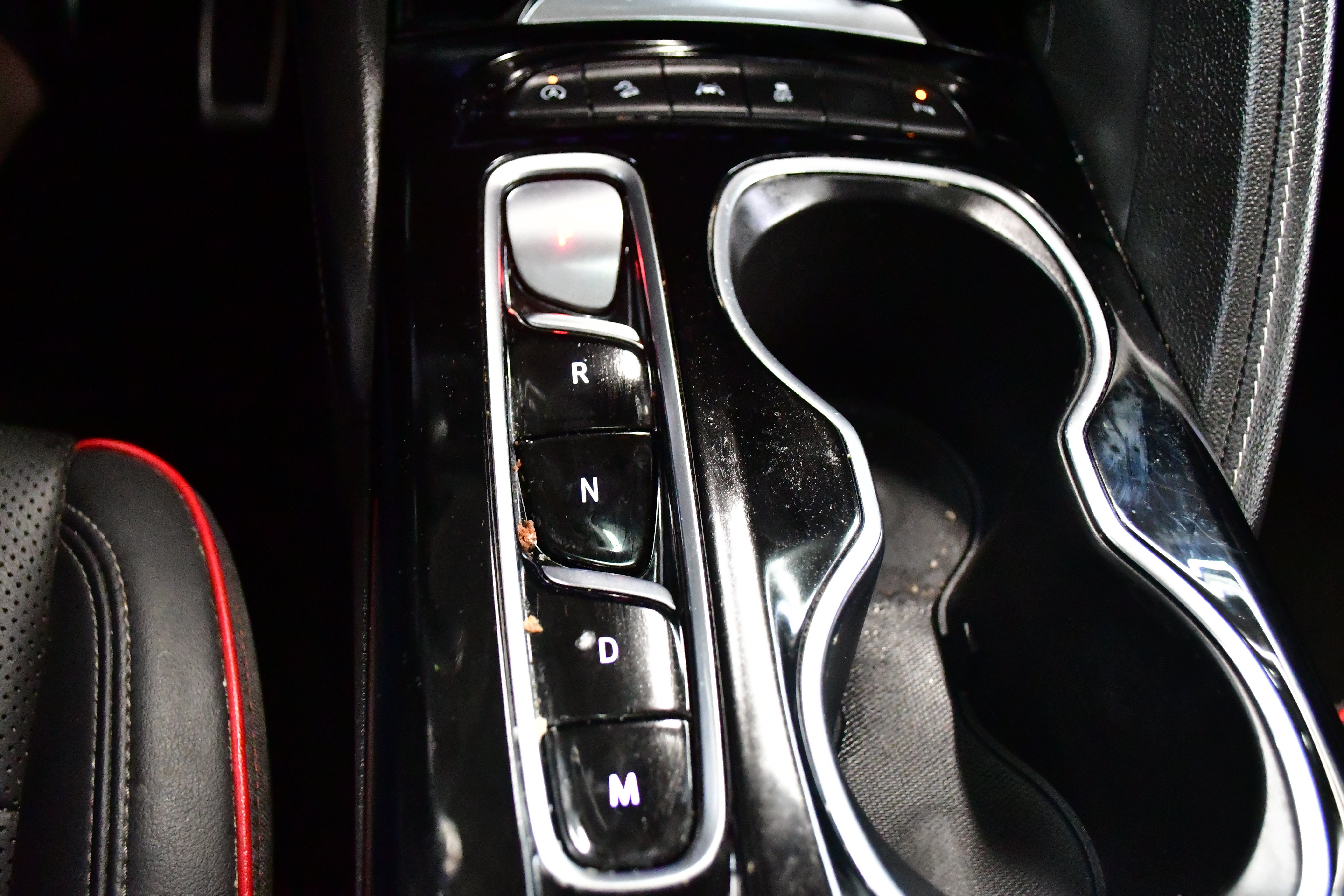 Used 2023 Buick Envision Essence w/ Sport Touring Package image 35