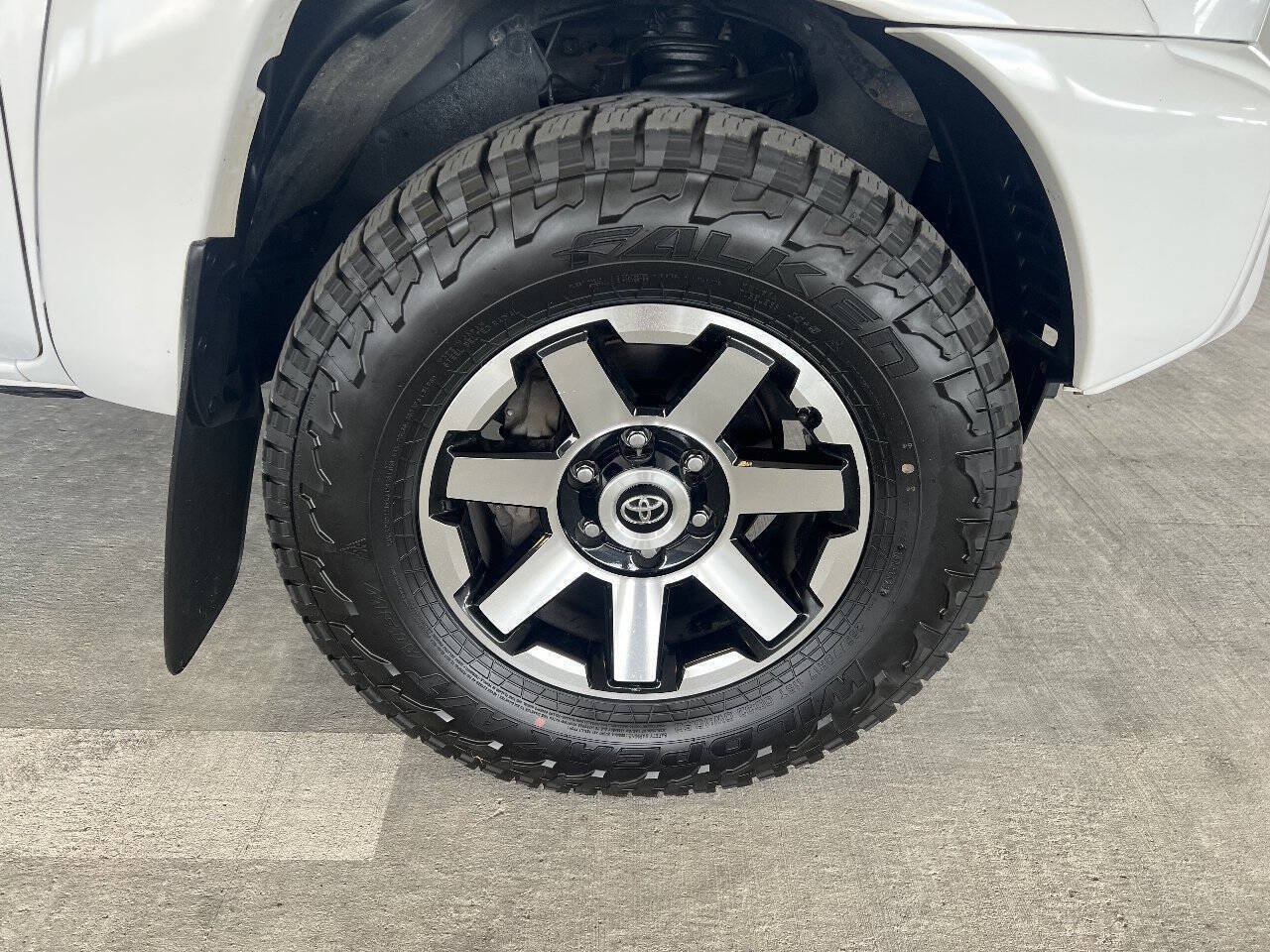 Used 2013 Toyota Tacoma 4x4 Double Cab w/ SR5 Pkg image 31