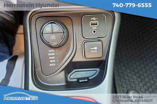 Used 2021 Jeep Compass Trailhawk AWD/4WD image 19