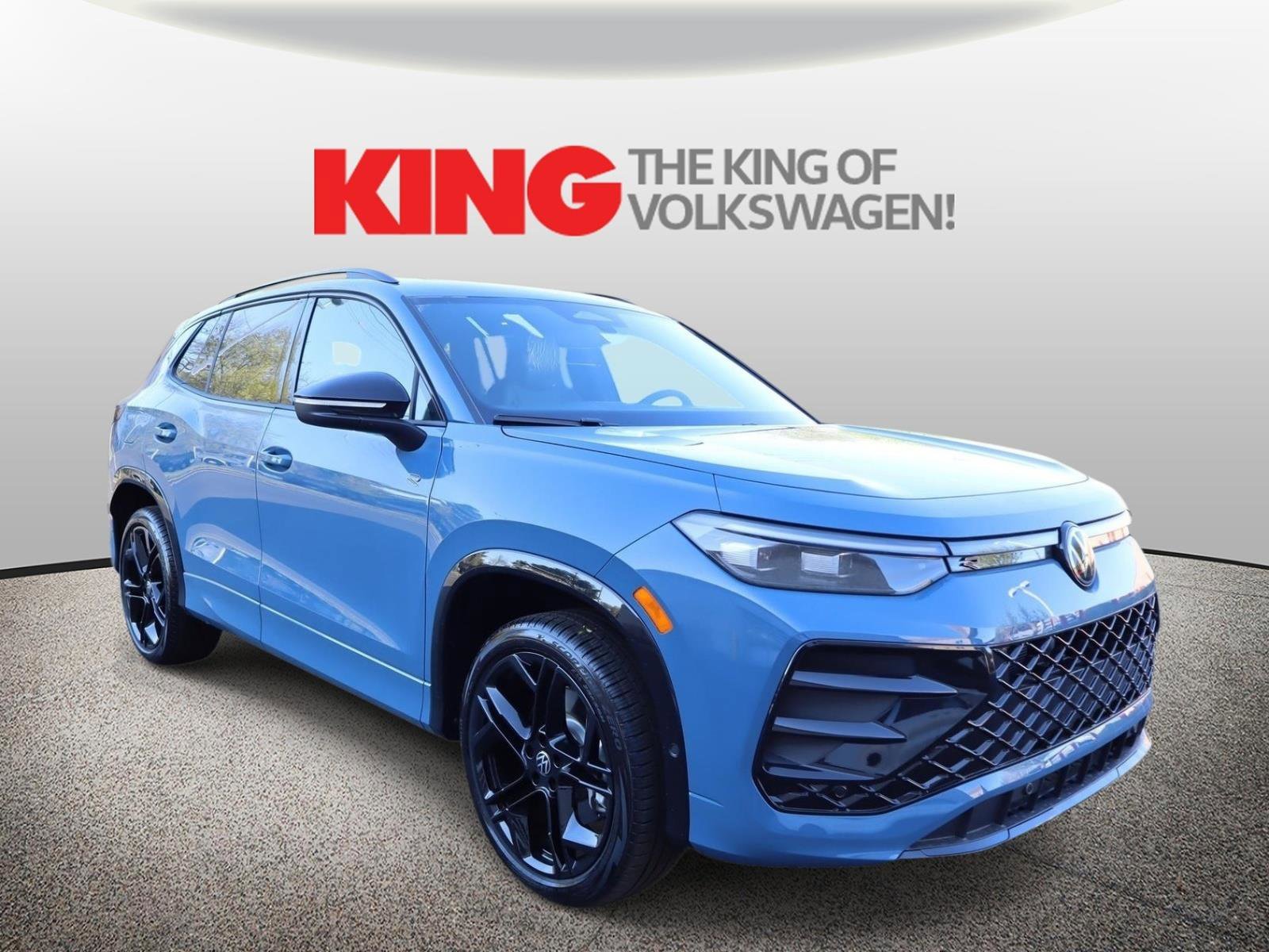 New 2026 Volkswagen Tiguan SE R-Line image 1