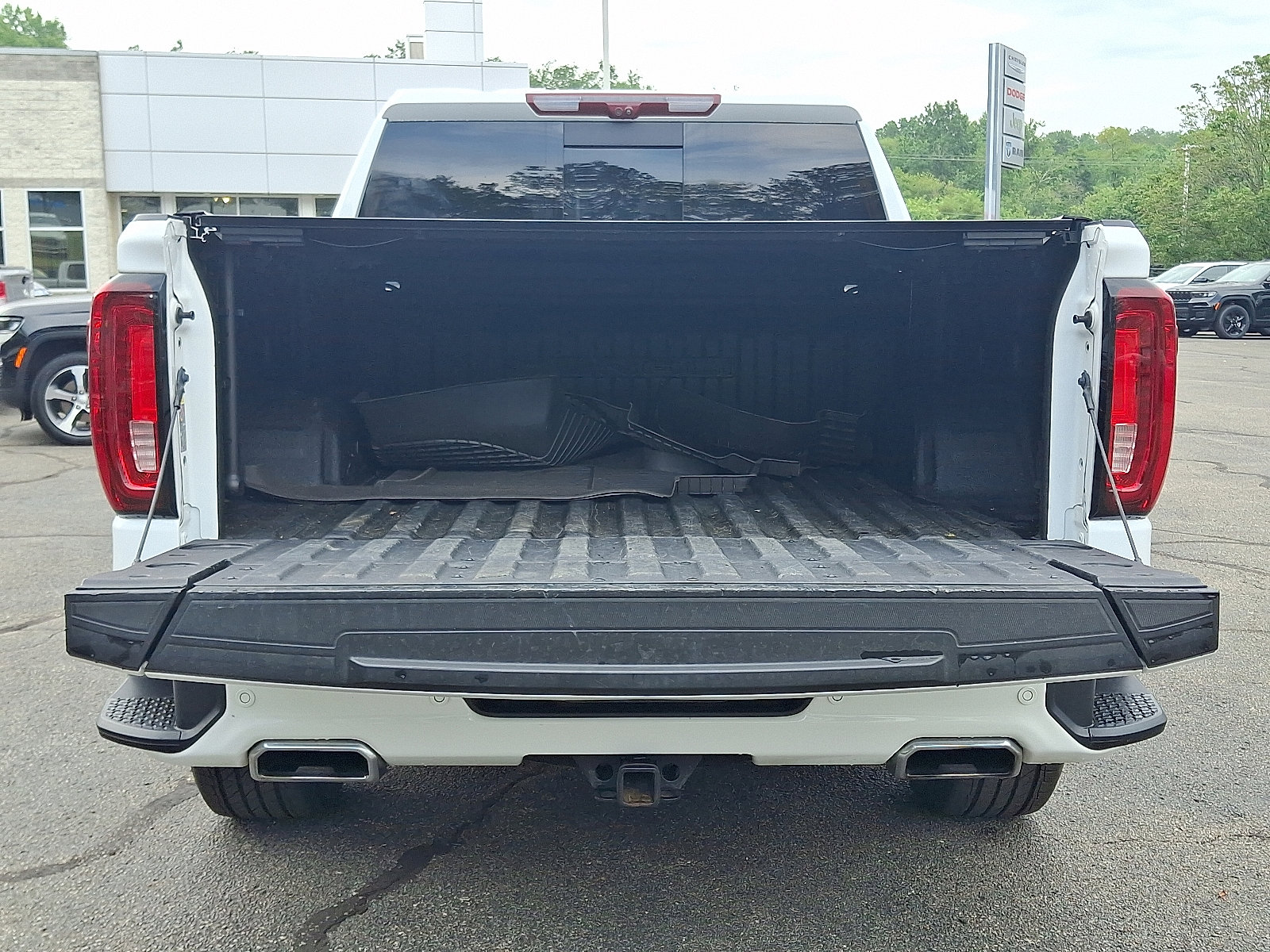 Used 2023 GMC Sierra 1500 Denali w/ Denali Reserve Package image 30