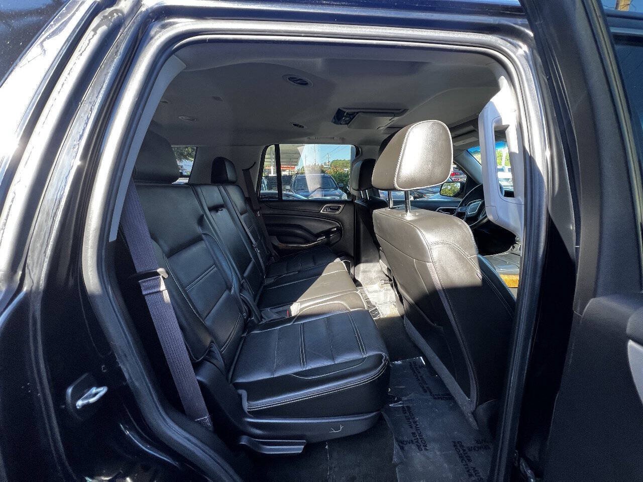 Used 2017 GMC Yukon Denali w/ Open Road Package AWD/4WD image 12