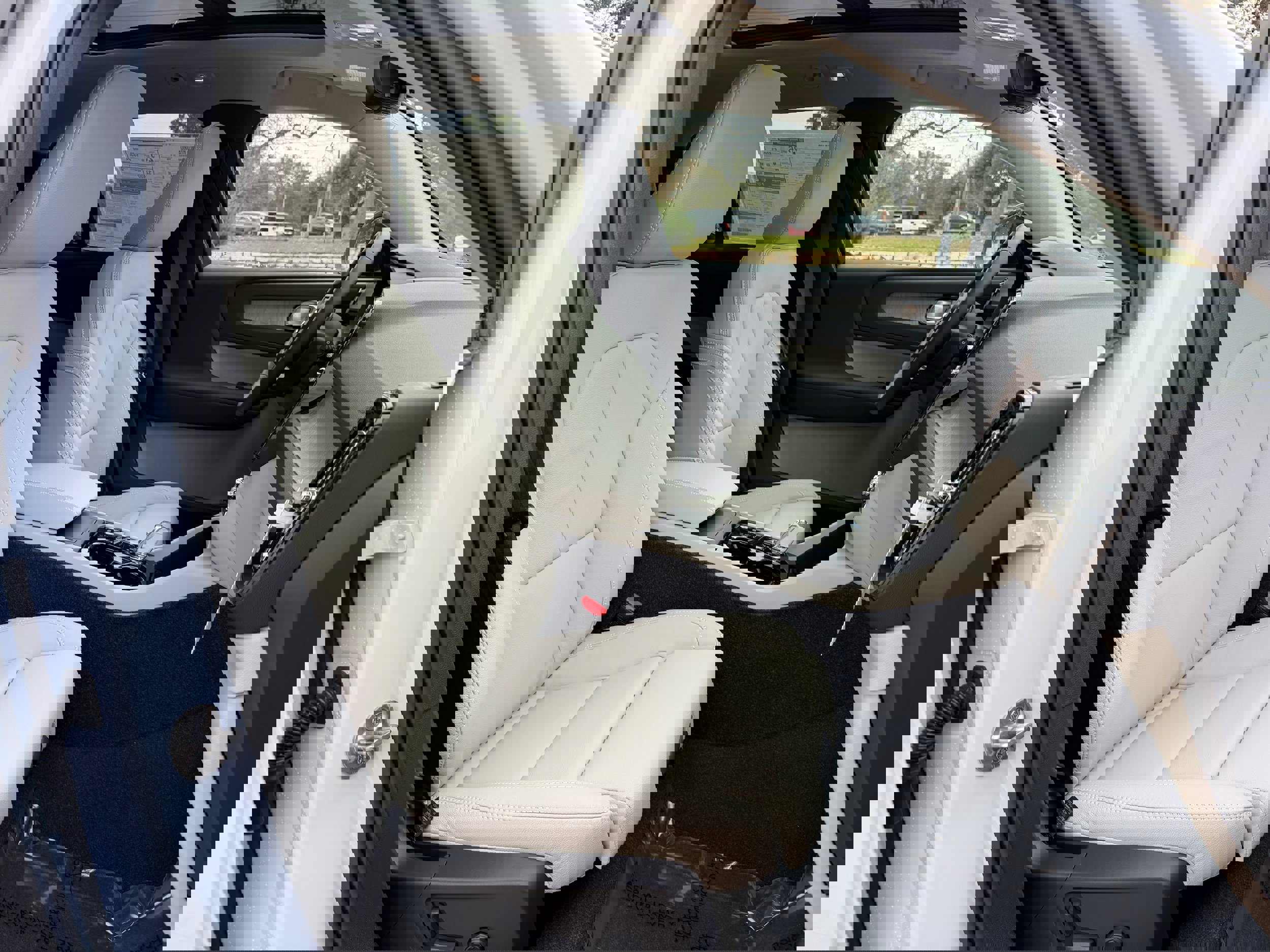 New 2026 Volvo XC40 B5 Plus w/ Protection Package Premier image 8