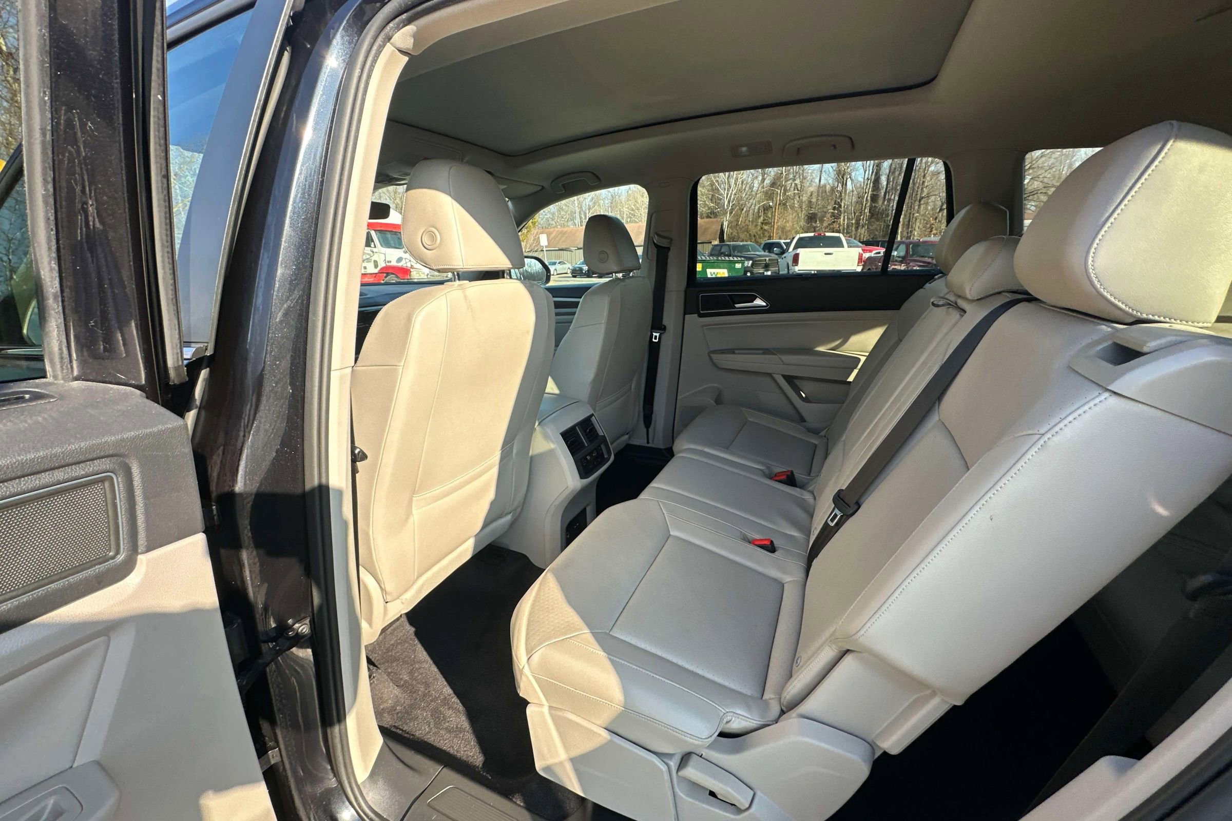 Used 2018 Volkswagen Atlas SEL image 18