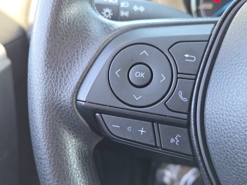 Used 2024 Toyota RAV4 XLE AWD/4WD image 15