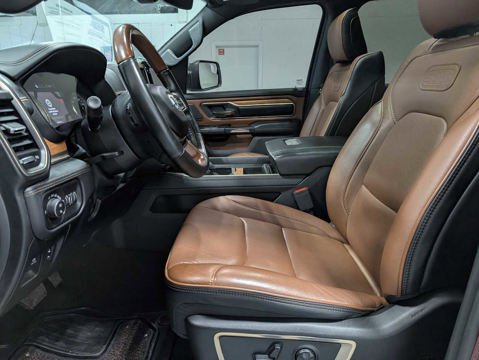 Used 2021 RAM 1500 Limited AWD/4WD image 4