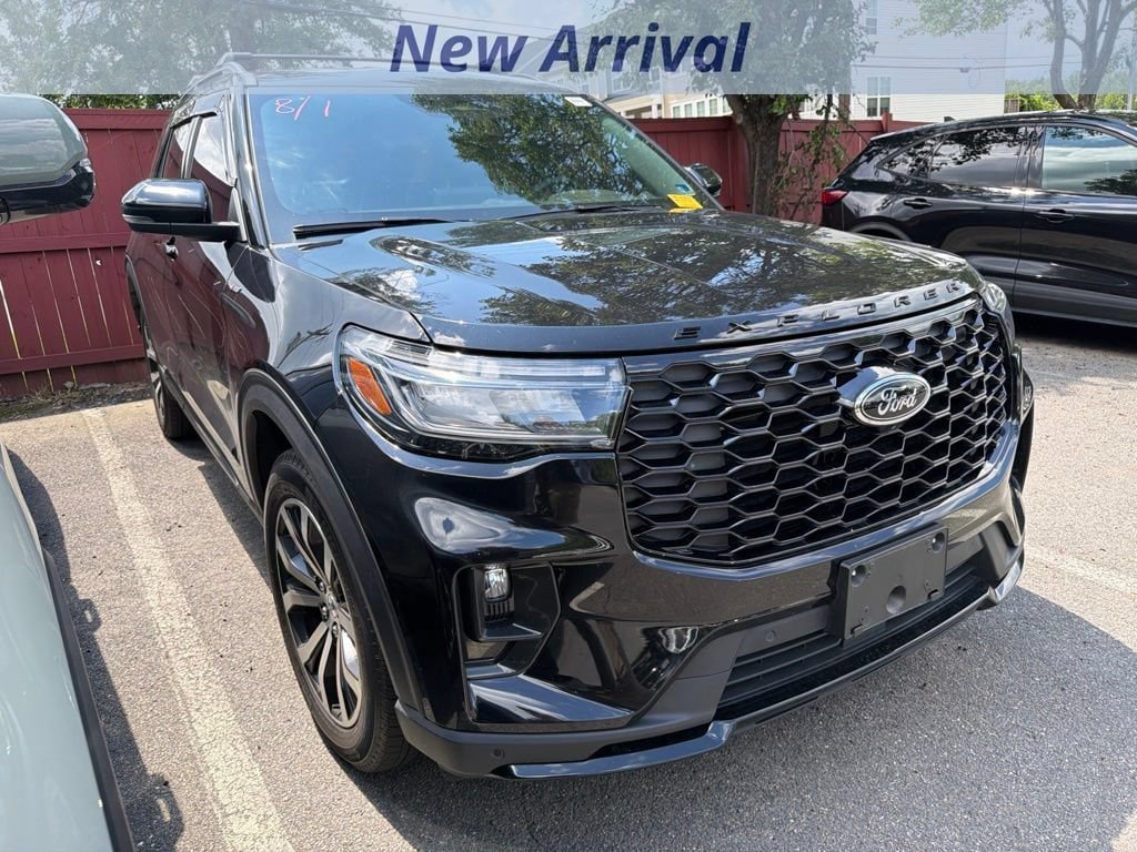 Used 2025 Ford Explorer ST-Line AWD/4WD image 2