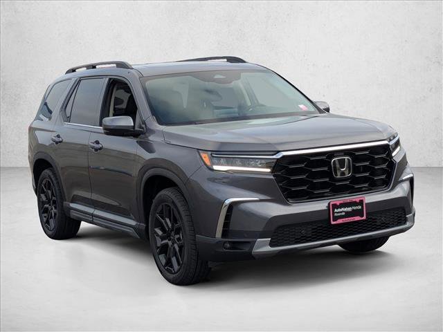 New 2025 Honda Pilot Touring image 6