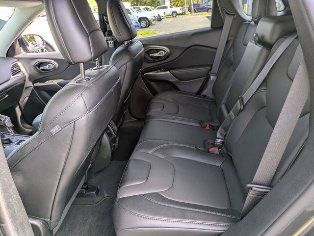 Certified 2022 Jeep Cherokee Latitude Lux w/ Sun & Sound Group AWD/4WD image 10