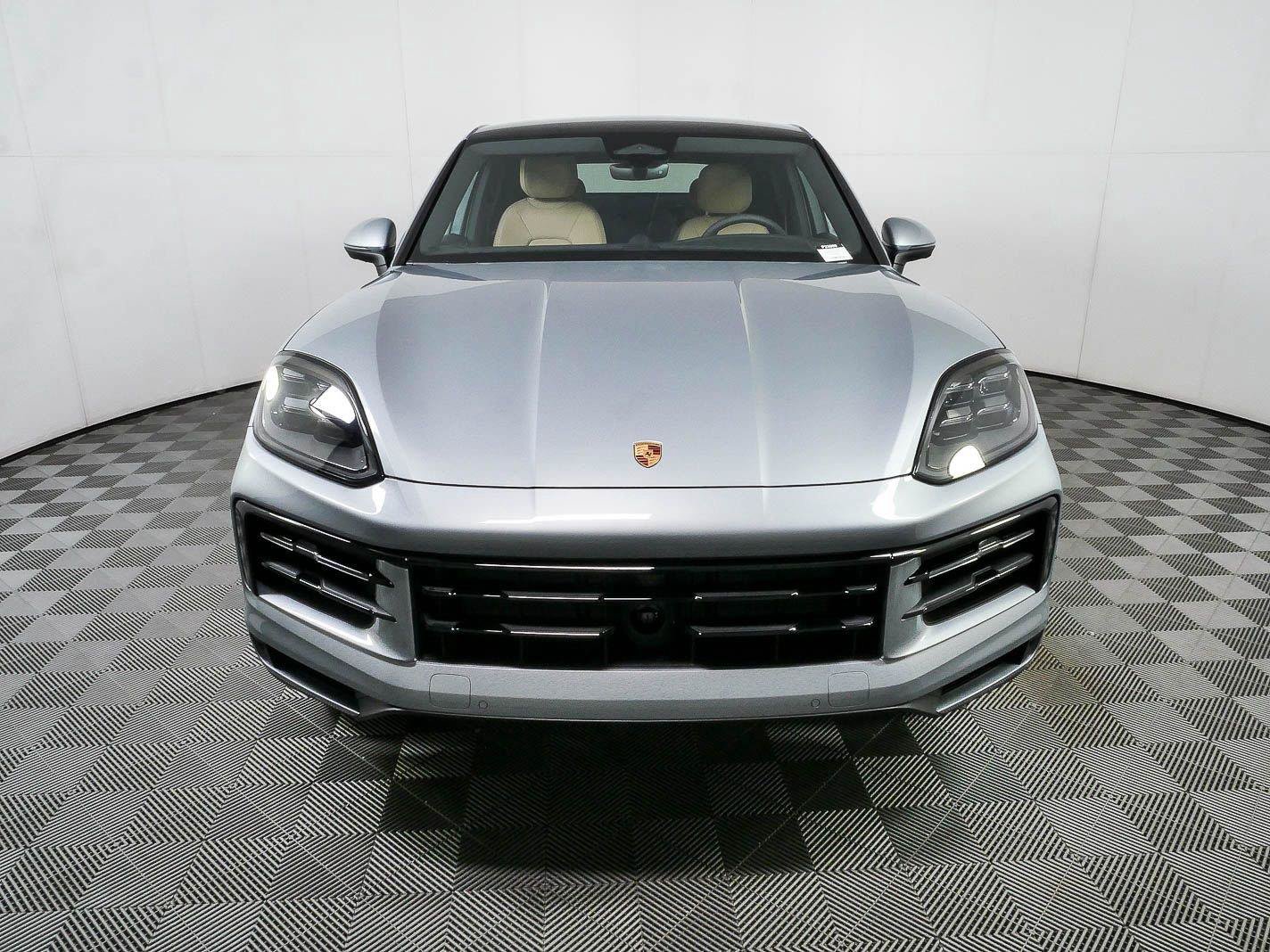 Used 2026 Porsche Cayenne Coupe AWD/4WD image 38