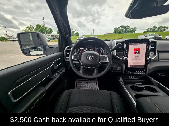 New 2026 RAM 2500 Big Horn AWD/4WD image 13