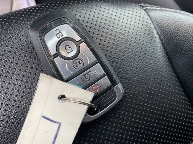 Used 2022 Ford Escape Titanium image 22