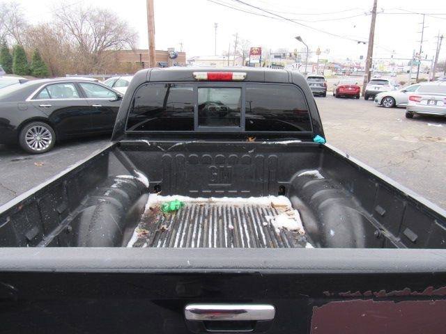 Used 2011 Chevrolet Colorado LT w/ LPO--Chrome Package image 11