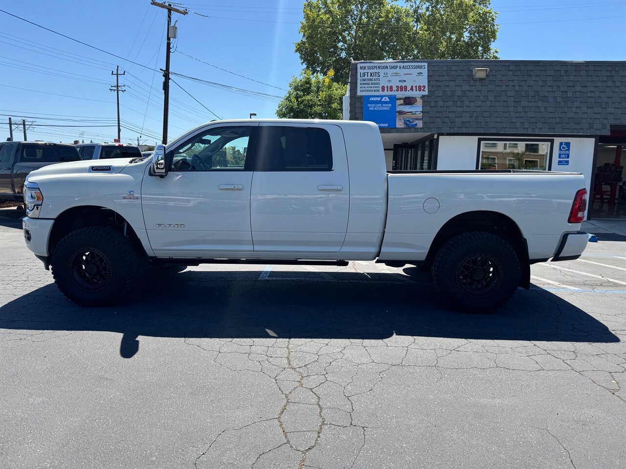 Used 2023 RAM 2500 Laramie AWD/4WD image 4