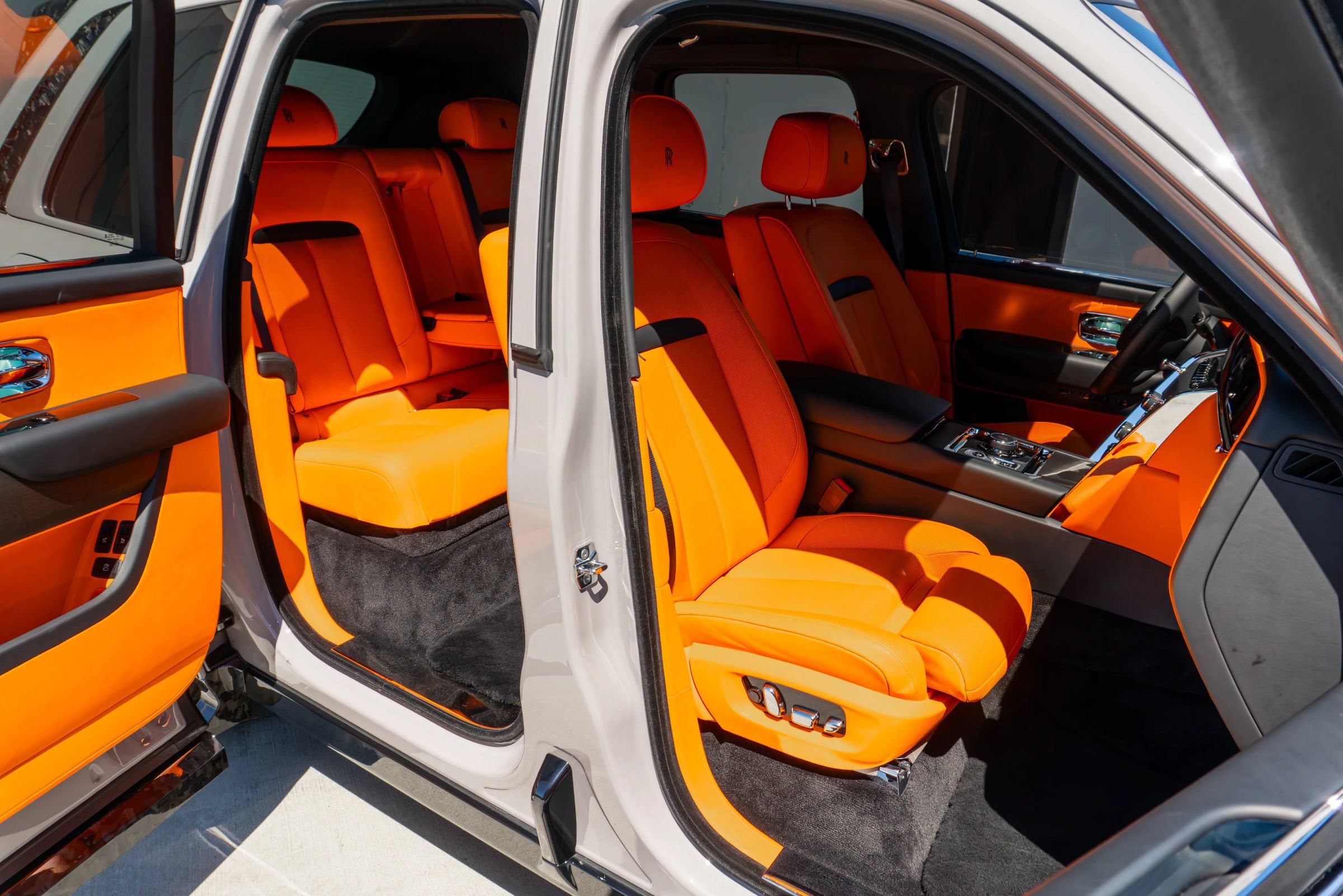 Used 2026 Rolls-Royce Cullinan AWD/4WD image 61