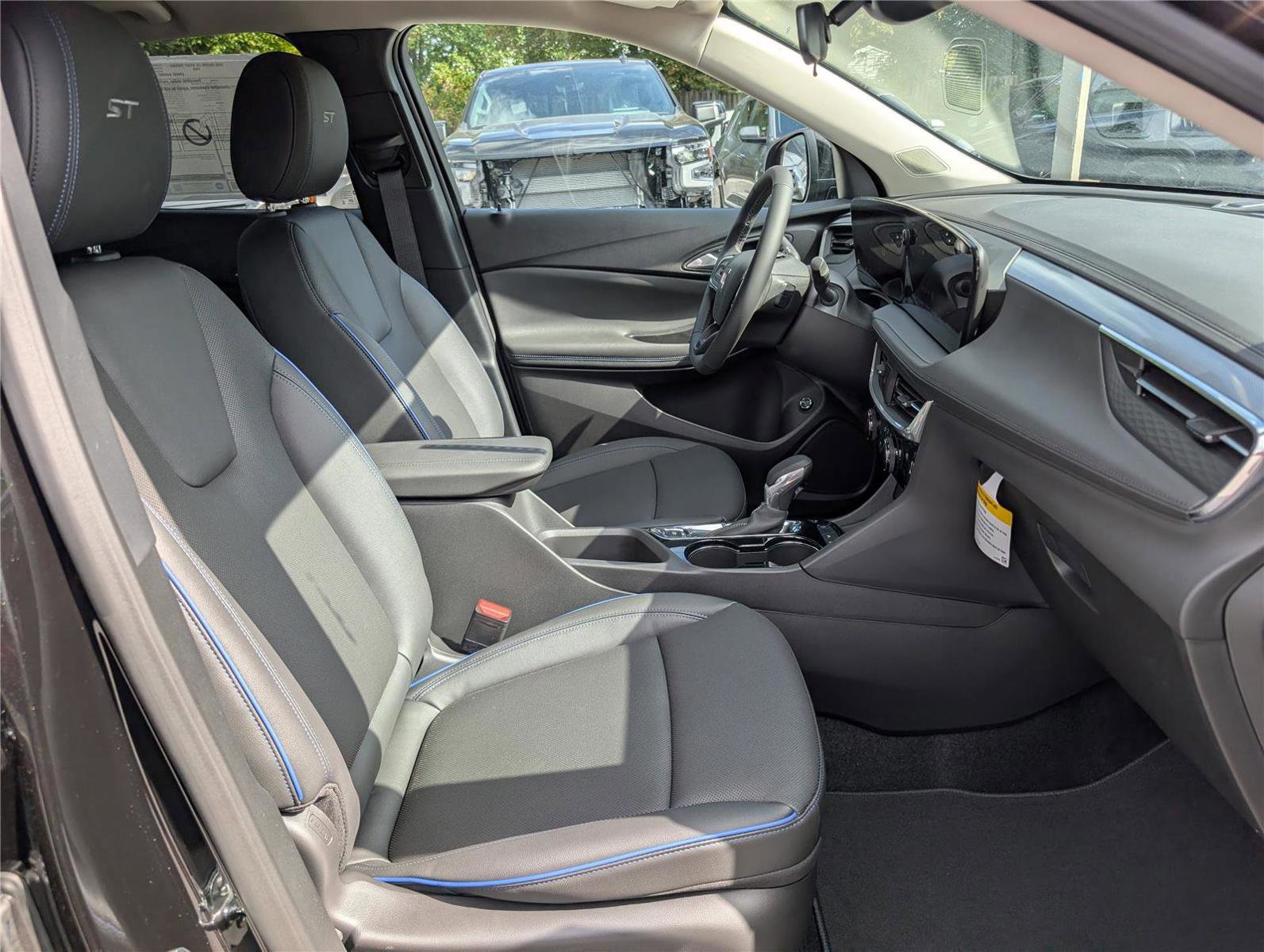 New 2026 Buick Encore GX Sport Touring w/ Advanced Technology Package image 8