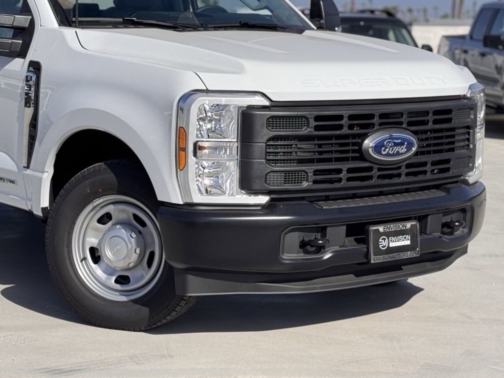 Used 2025 Ford F350 XL image 3