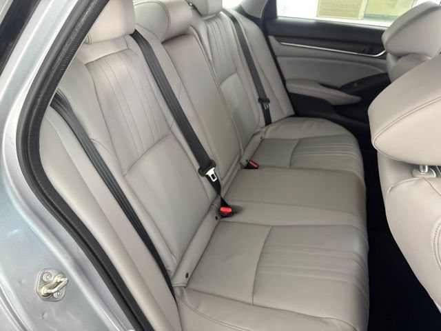 Used 2018 Honda Accord Touring image 28