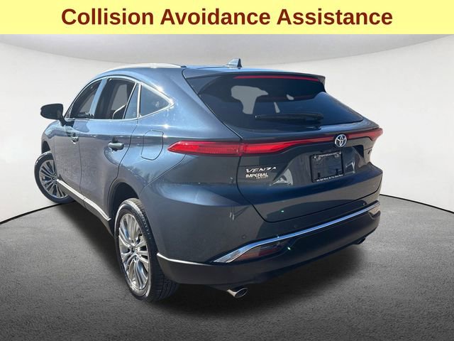 Used 2024 Toyota Venza XLE image 10