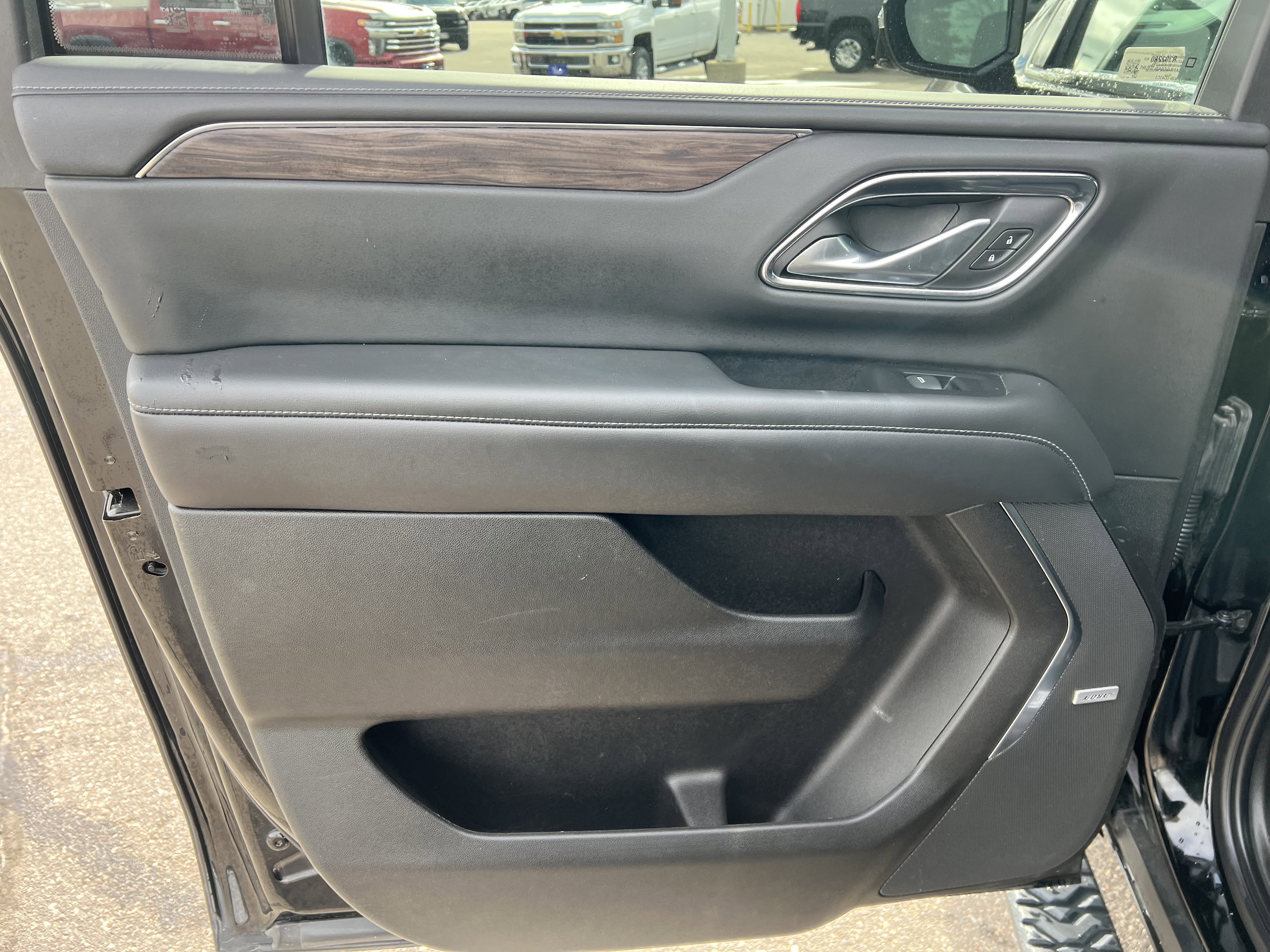 Certified 2022 Chevrolet Suburban Z71 w/ Z71 Off-Road Package image 11